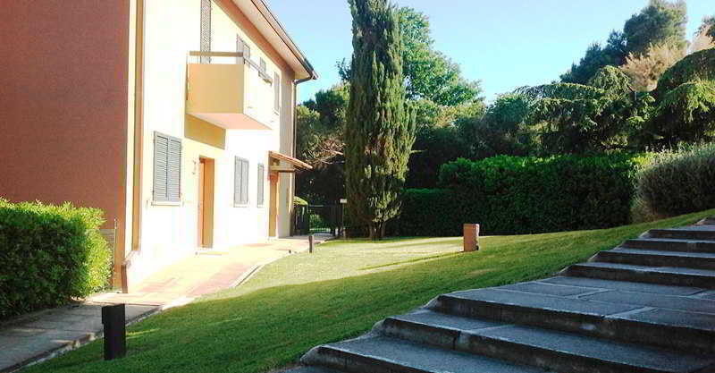 Aparthotel Residenze Al Colle Dei Pini Riccione Zewnętrze zdjęcie